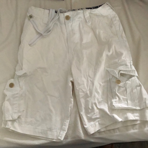 Aeropostale white cargo shorts - Picture 1 of 2